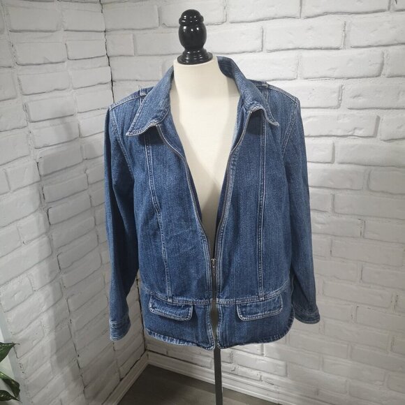 C.J. Banks Ladies Size X = (US 14W) Full Zip Medium Wash Jean Jacket - Picture 8 of 11